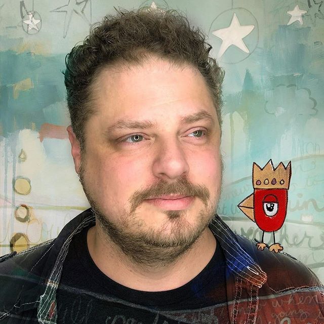 <strong>About Aaron</strong>